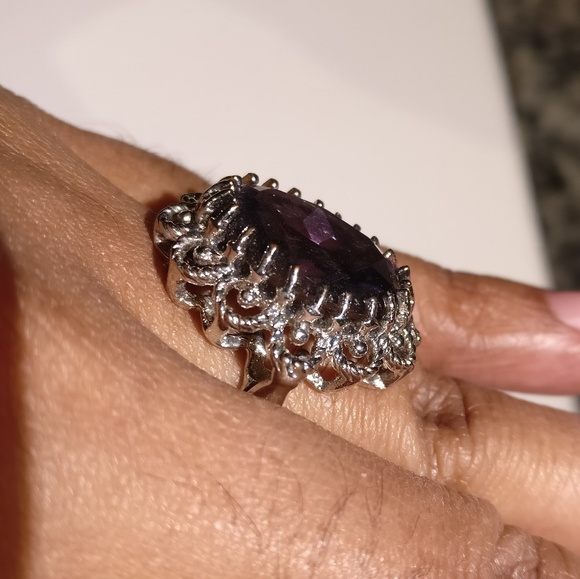 Banana Republic Purple Vintage Inspired Ring - Picture 2 of 6